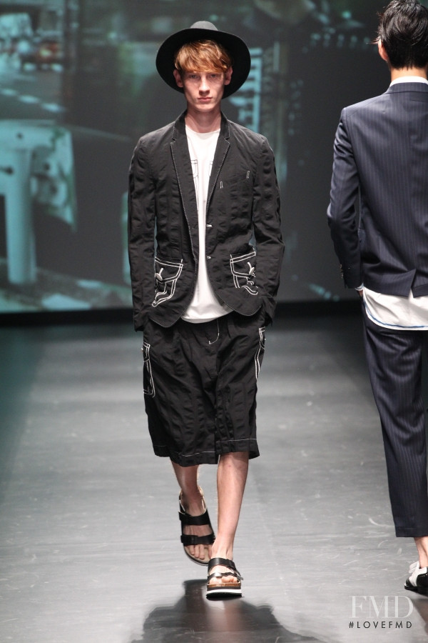 Mihara Yasuhiro fashion show for Spring/Summer 2016