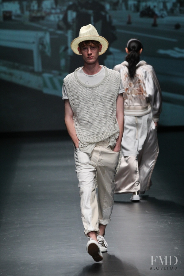 Mihara Yasuhiro fashion show for Spring/Summer 2016