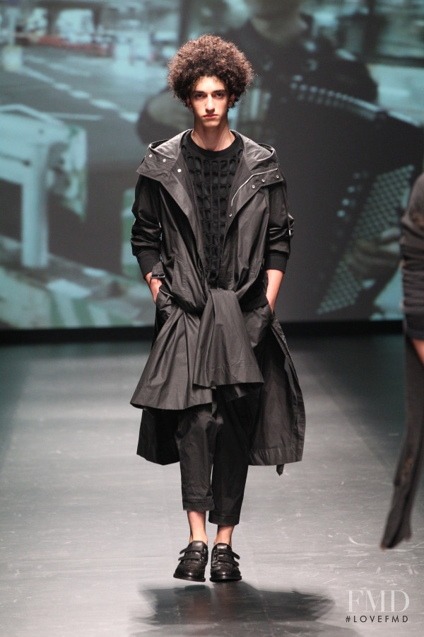 Mihara Yasuhiro fashion show for Spring/Summer 2016