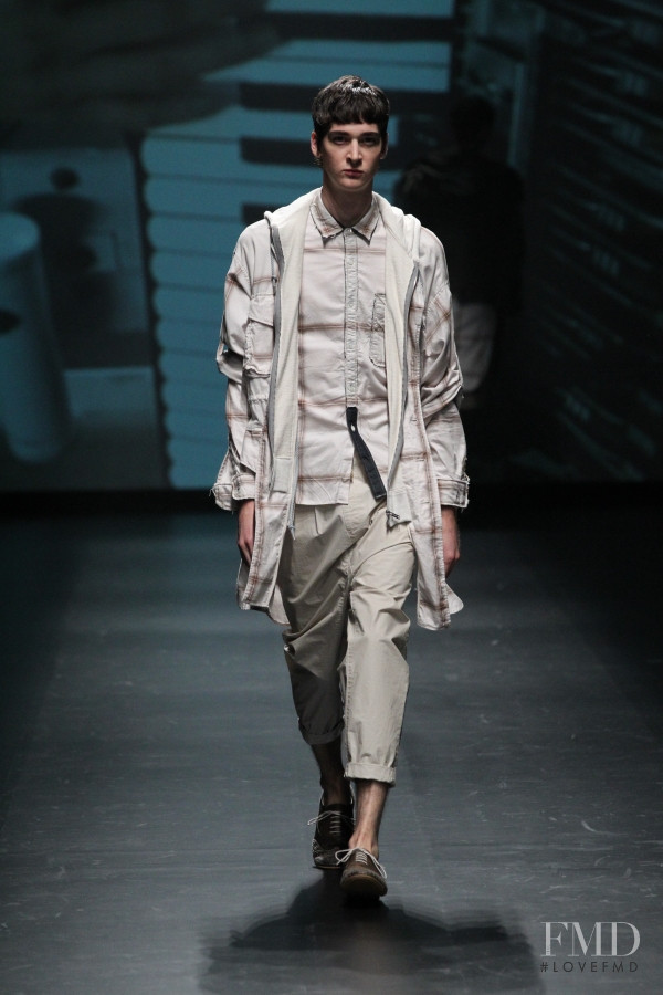 Mihara Yasuhiro fashion show for Spring/Summer 2016