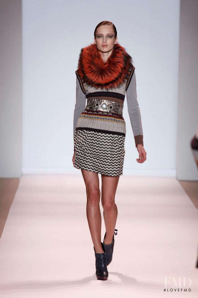 Karmen Pedaru featured in  the Matthew Williamson fashion show for Autumn/Winter 2009