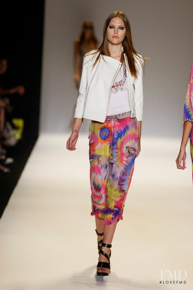 Catherine McNeil featured in  the Matthew Williamson fashion show for Spring/Summer 2009