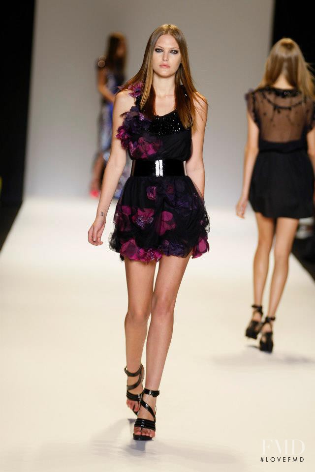 Catherine McNeil featured in  the Matthew Williamson fashion show for Spring/Summer 2009