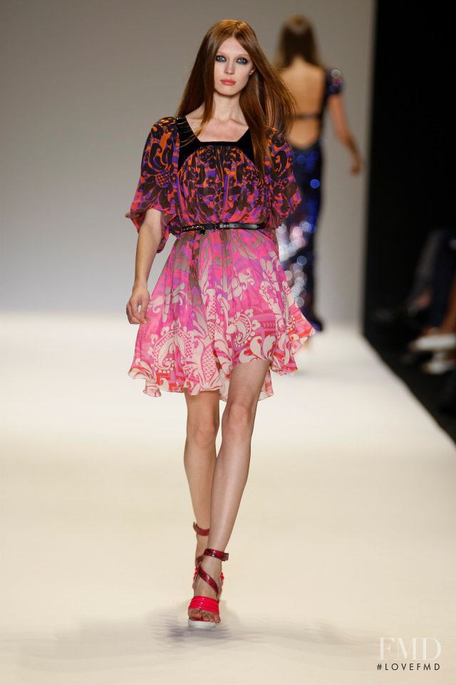 Olga Sherer featured in  the Matthew Williamson fashion show for Spring/Summer 2009