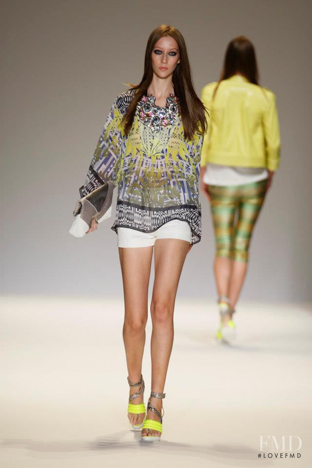 Alana Zimmer featured in  the Matthew Williamson fashion show for Spring/Summer 2009