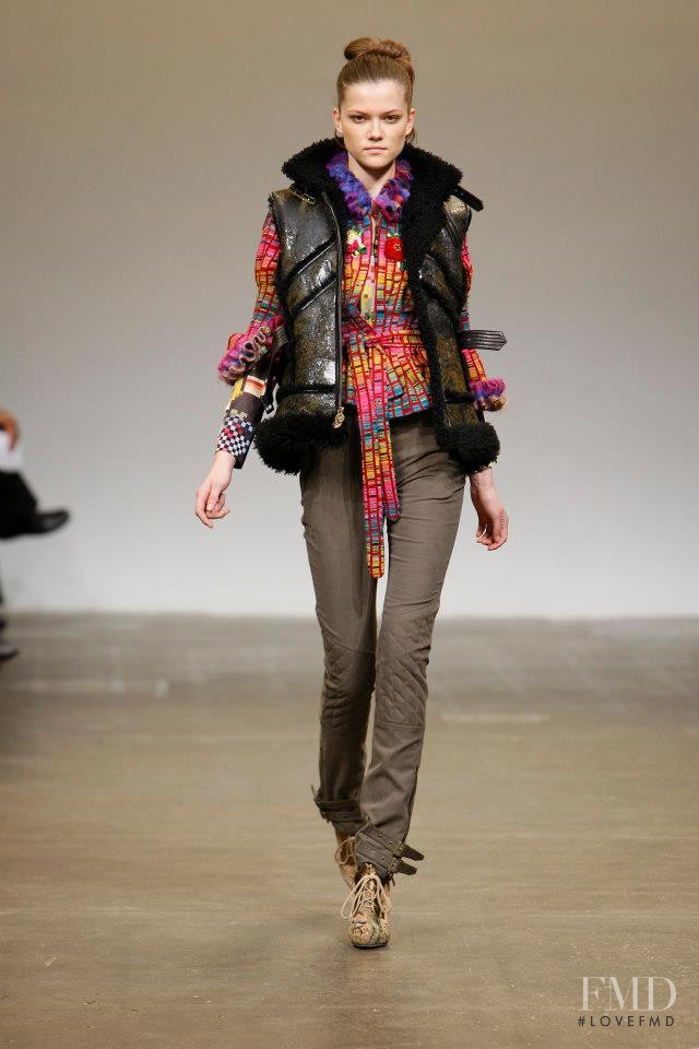 Kasia Struss featured in  the Matthew Williamson fashion show for Autumn/Winter 2008