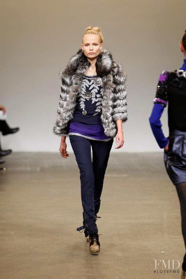 Natasha Poly featured in  the Matthew Williamson fashion show for Autumn/Winter 2008