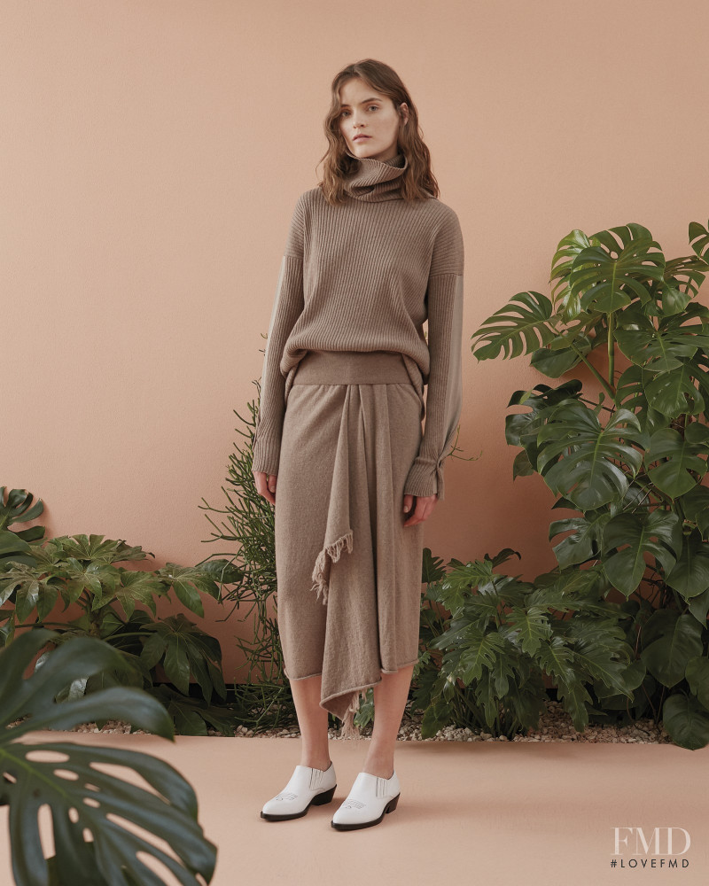 Alysi Creme lookbook for Autumn/Winter 2019