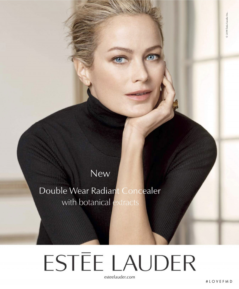 Carolyn Murphy featured in  the Estée Lauder advertisement for Autumn/Winter 2019