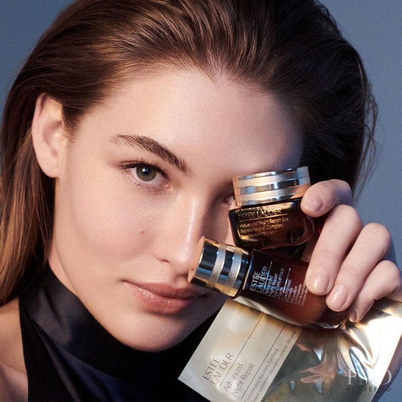 Grace Elizabeth featured in  the Estée Lauder advertisement for Autumn/Winter 2019