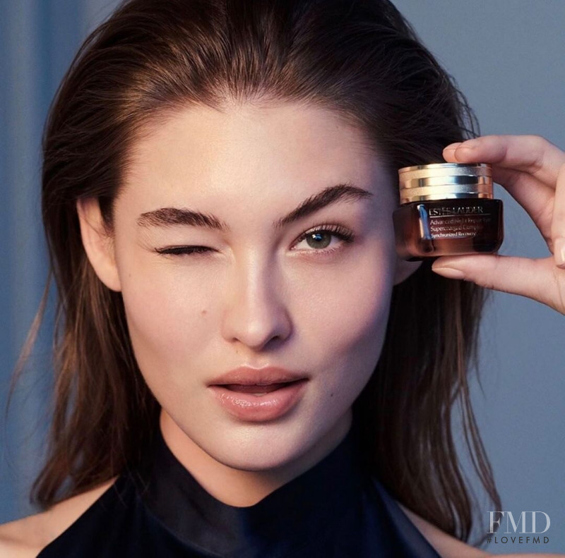 Grace Elizabeth featured in  the Estée Lauder advertisement for Autumn/Winter 2019