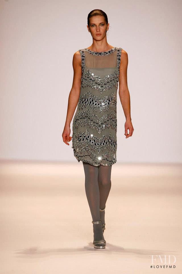 Diana Dondoe featured in  the Matthew Williamson fashion show for Autumn/Winter 2007