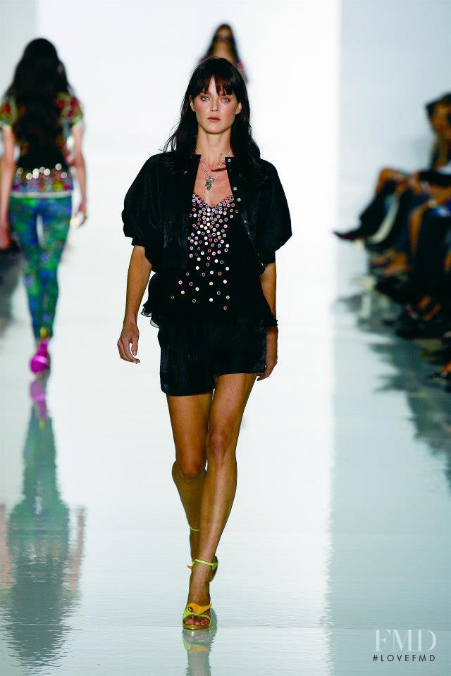 Shannan Click featured in  the Matthew Williamson fashion show for Spring/Summer 2007