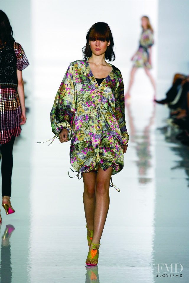 Olya Ivanisevic featured in  the Matthew Williamson fashion show for Spring/Summer 2007