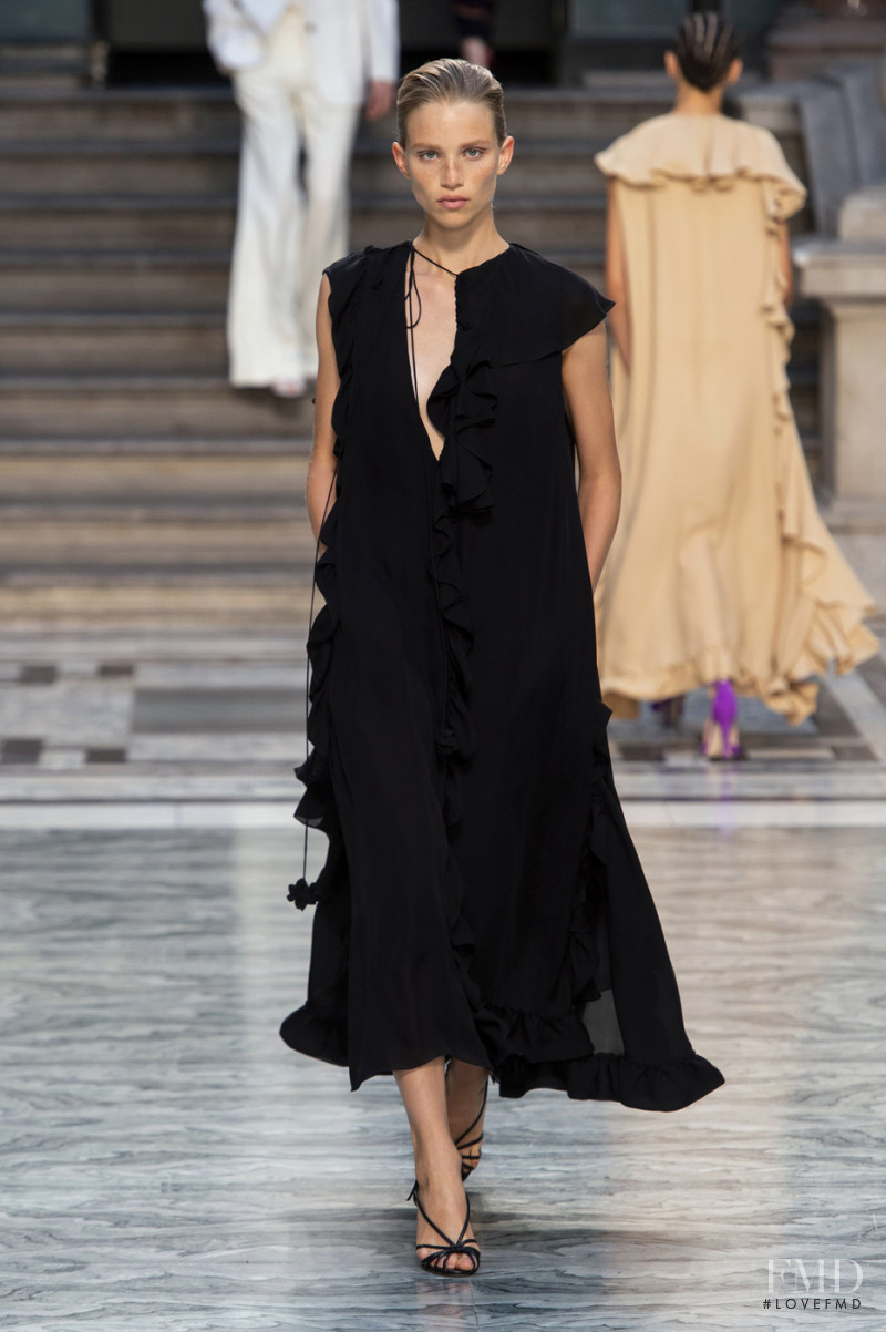 Rebecca Leigh Longendyke featured in  the Victoria Beckham fashion show for Spring/Summer 2020