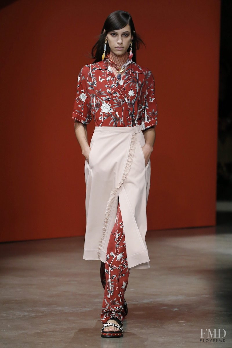Alice Morgan featured in  the Ports 1961 fashion show for Spring/Summer 2020