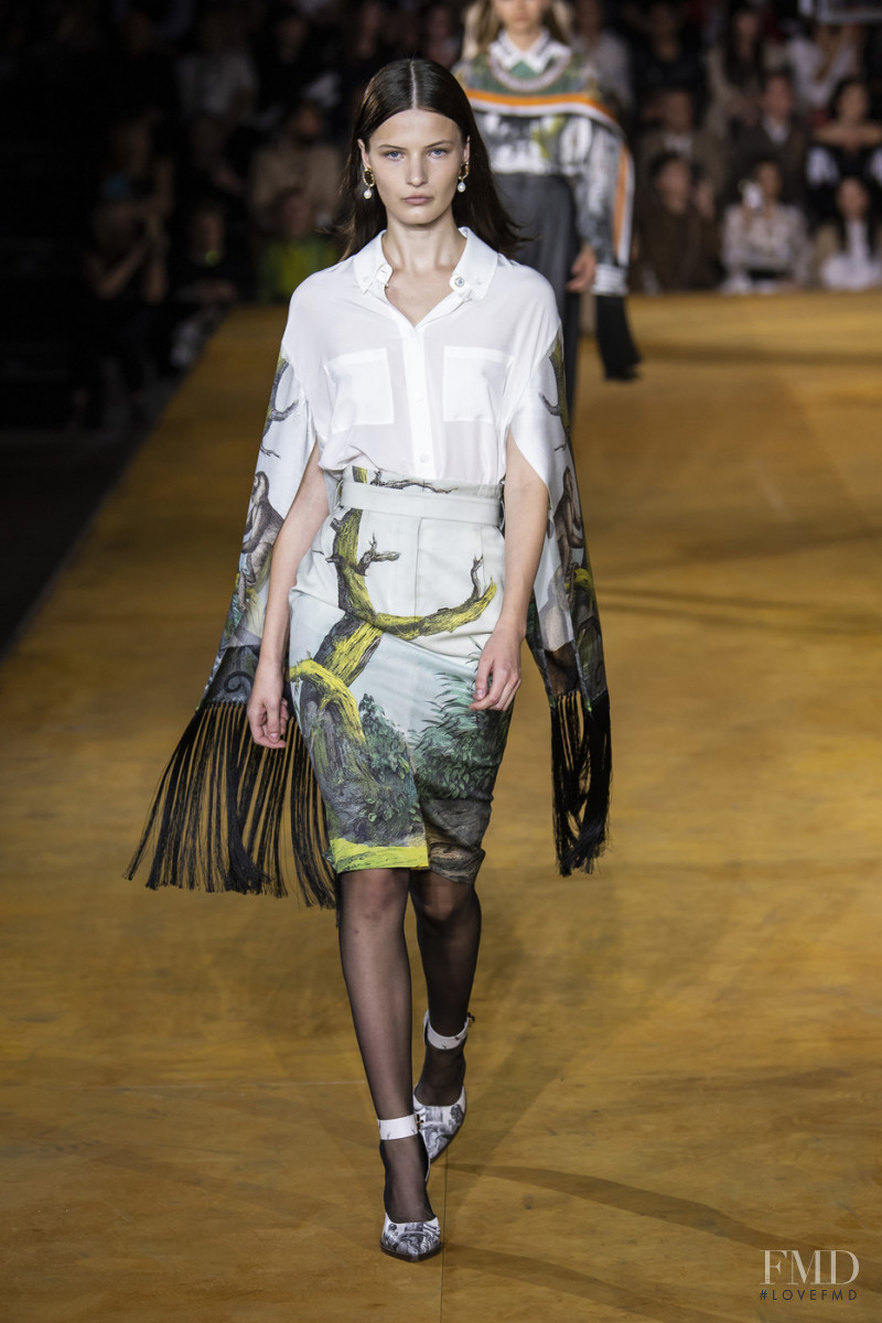 Flora Kovacs featured in  the Burberry fashion show for Spring/Summer 2020