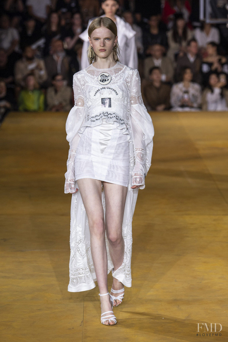 Hannah Motler featured in  the Burberry fashion show for Spring/Summer 2020