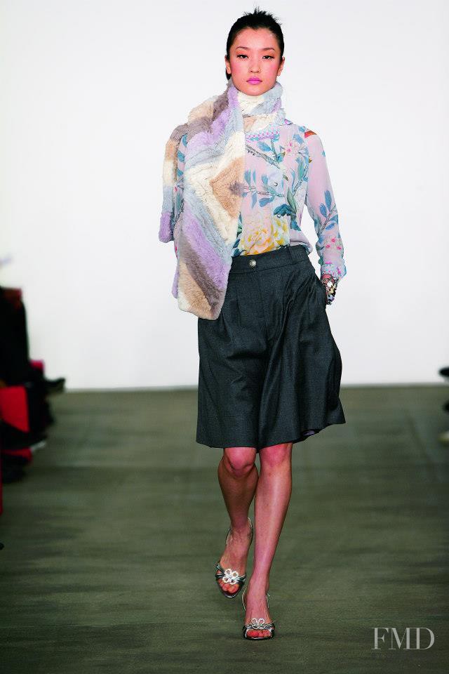 Du Juan featured in  the Matthew Williamson fashion show for Autumn/Winter 2006