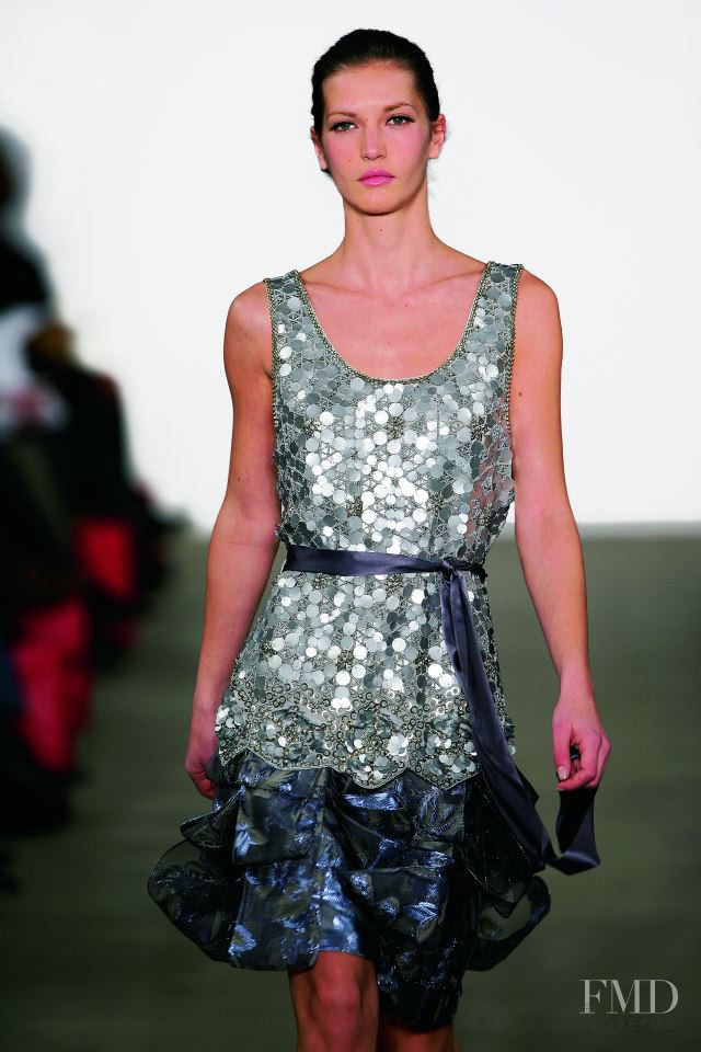 Diana Dondoe featured in  the Matthew Williamson fashion show for Autumn/Winter 2006