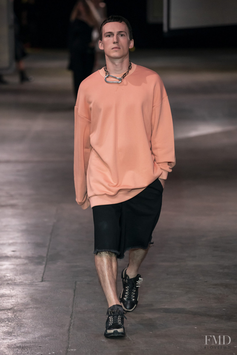 Marques\'Almeida fashion show for Spring/Summer 2020