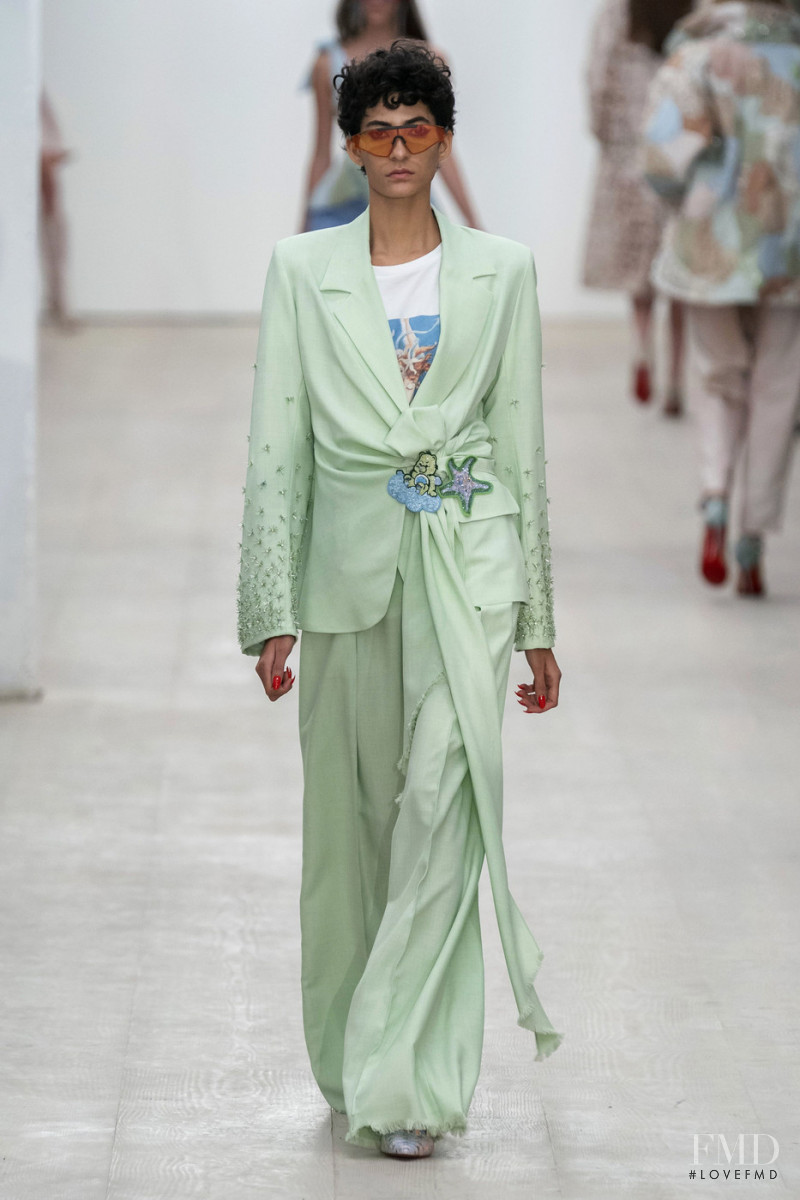 Dayane Gomes featured in  the Roberta Einer fashion show for Spring/Summer 2020