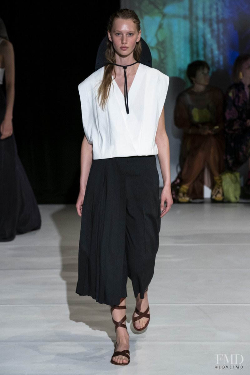 Lotka Lakwijk featured in  the Hussein Chalayan fashion show for Spring/Summer 2020