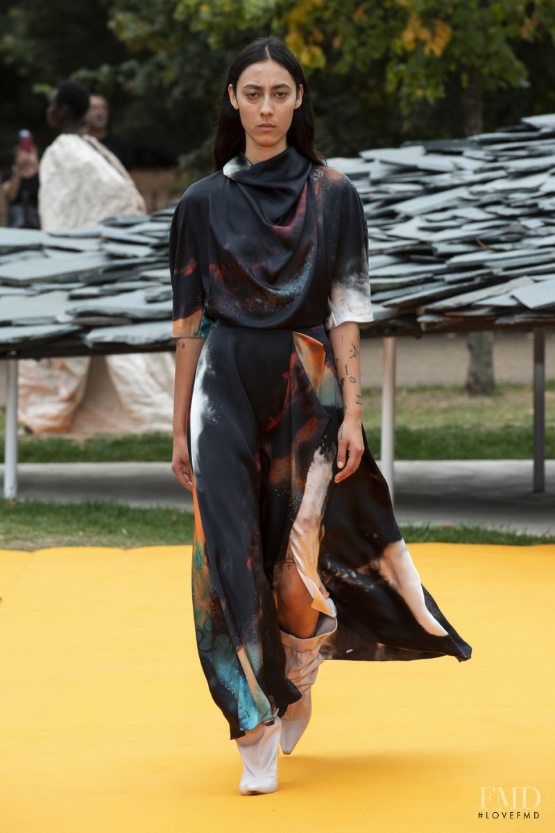 Gaia Orgeas featured in  the Roksanda Ilincic fashion show for Spring/Summer 2020