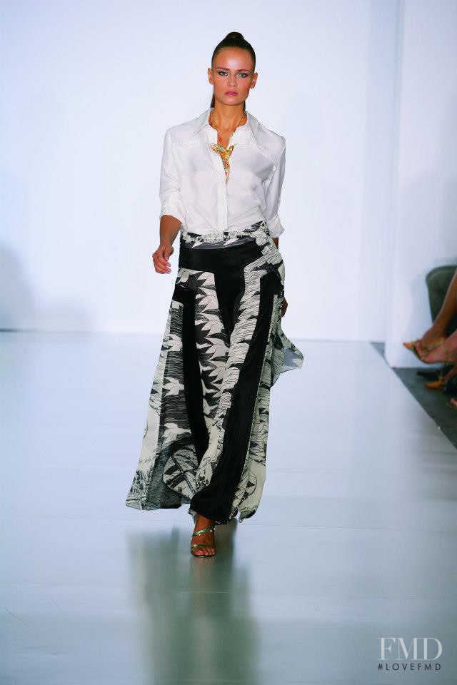 Natasha Poly featured in  the Matthew Williamson fashion show for Spring/Summer 2006