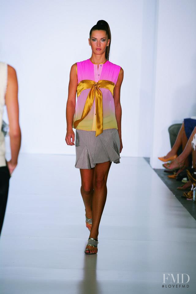 Diana Dondoe featured in  the Matthew Williamson fashion show for Spring/Summer 2006