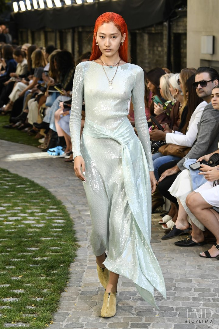 Bing Bing Yuan featured in  the Roland Mouret fashion show for Spring/Summer 2020