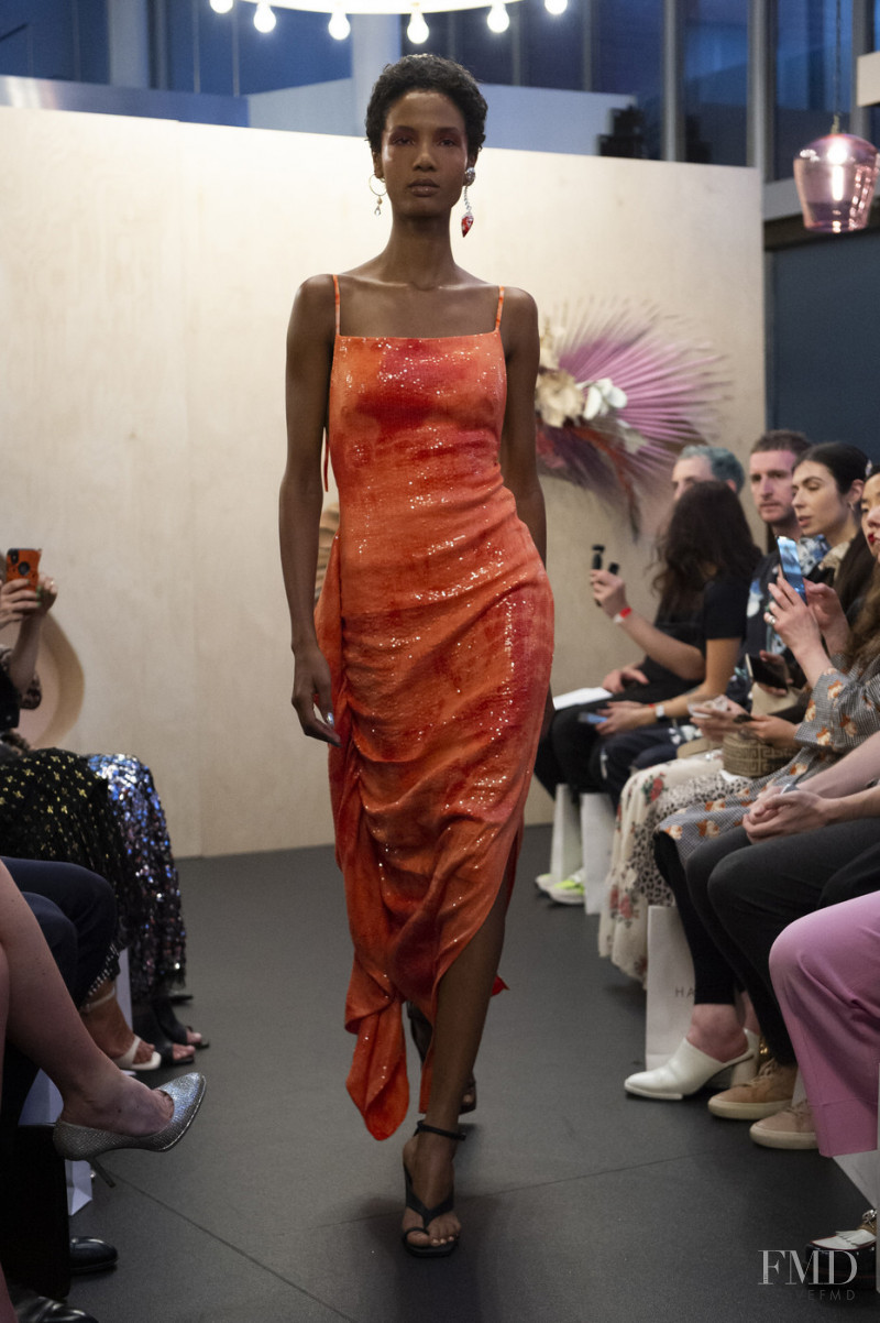 Ariela Soares featured in  the Paula Knorr fashion show for Spring/Summer 2020