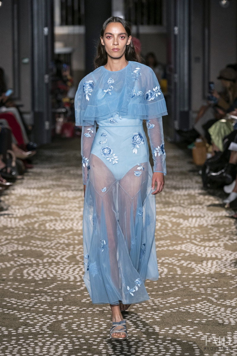 Huishan Zhang fashion show for Spring/Summer 2020