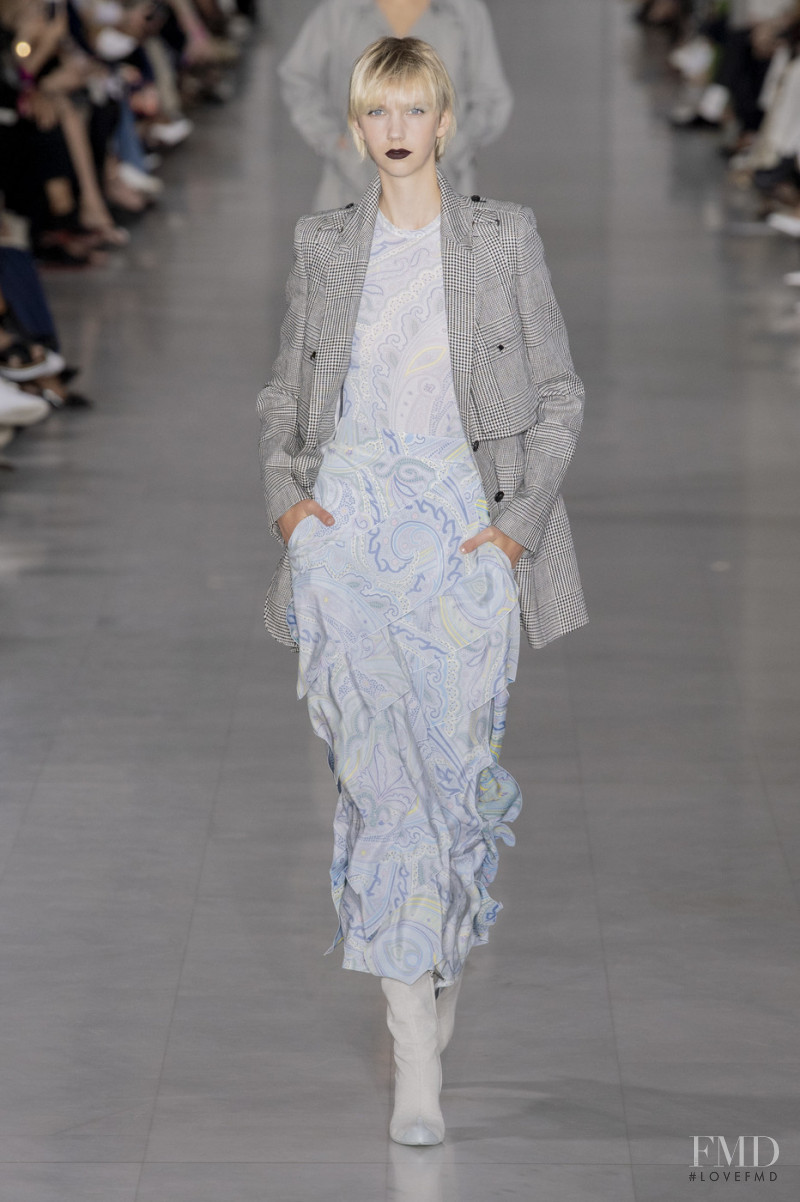 Bente Oort featured in  the Max Mara fashion show for Spring/Summer 2020