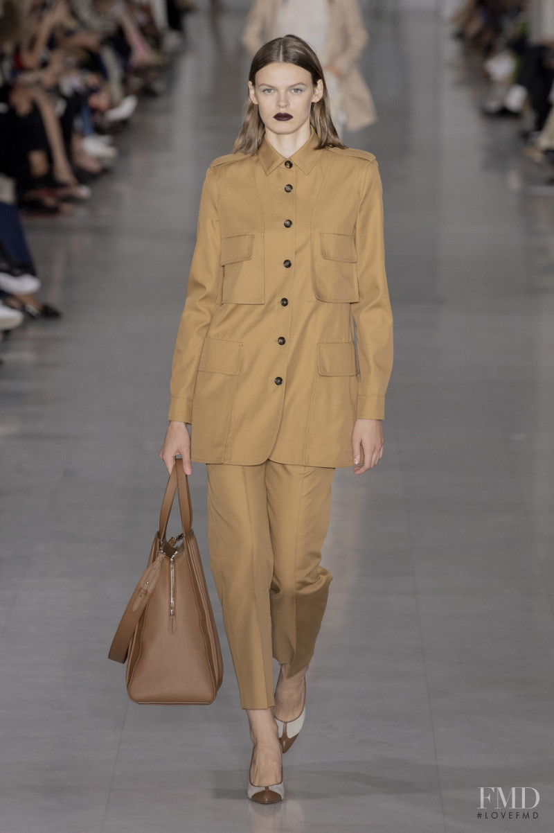 Cara Taylor featured in  the Max Mara fashion show for Spring/Summer 2020