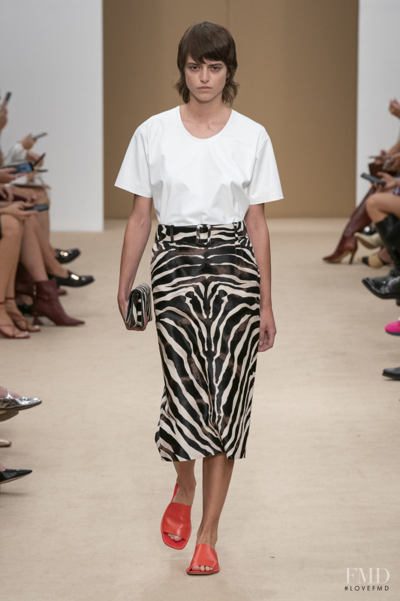 Martina Boaretto Giuliano featured in  the Tod\'s fashion show for Spring/Summer 2020