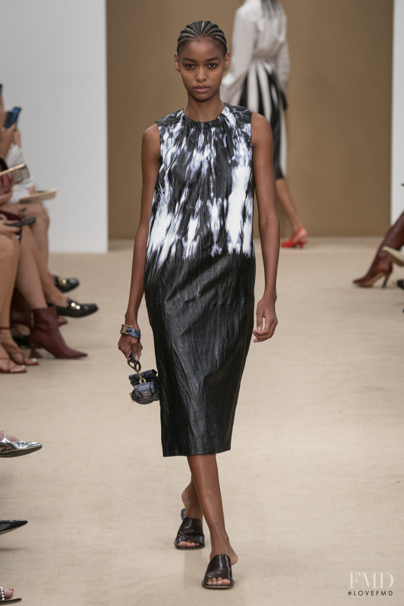 Blesnya Minher featured in  the Tod\'s fashion show for Spring/Summer 2020