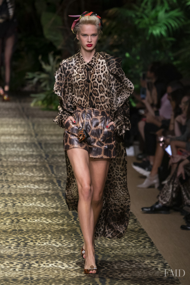 Fien Kloos featured in  the Dolce & Gabbana fashion show for Spring/Summer 2020