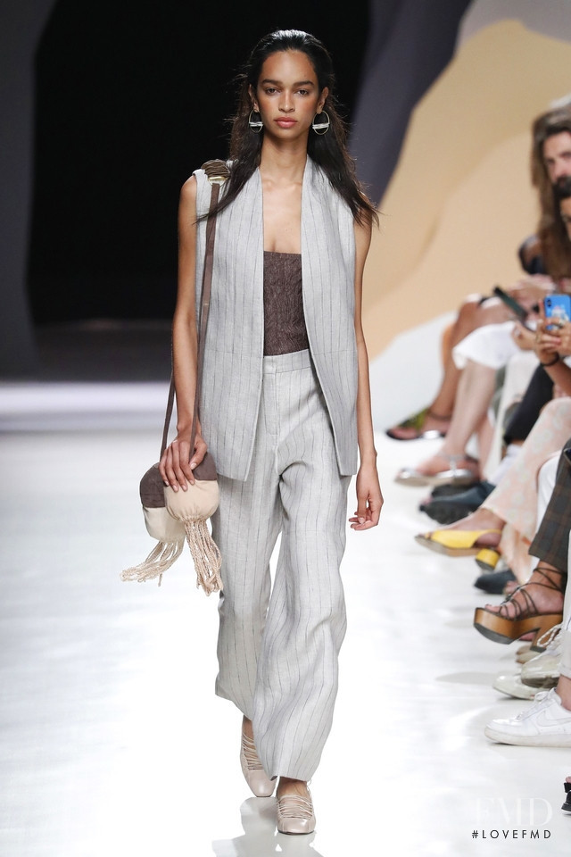 Angel Schlesser fashion show for Spring/Summer 2020