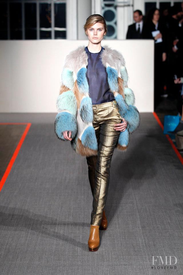 Maryna Linchuk featured in  the Matthew Williamson fashion show for Autumn/Winter 2012