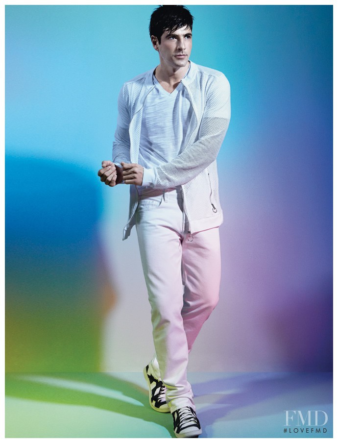 Colcci advertisement for Spring/Summer 2011