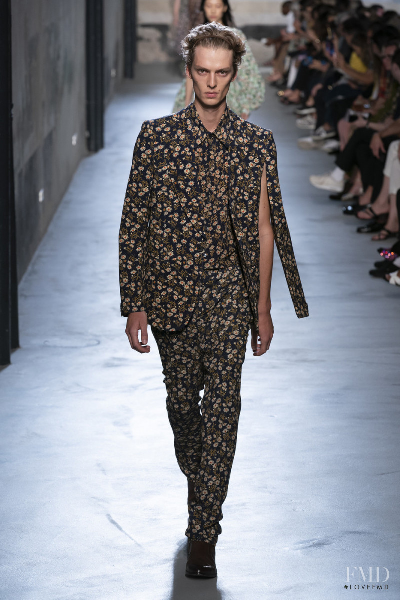 N° 21 fashion show for Spring/Summer 2020