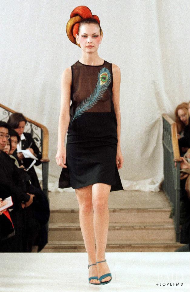 Matthew Williamson fashion show for Spring/Summer 1998