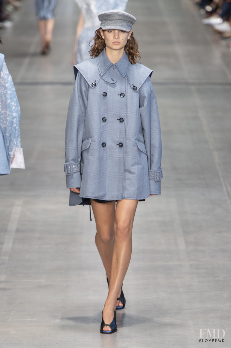 Giselle Norman featured in  the Sportmax fashion show for Spring/Summer 2020