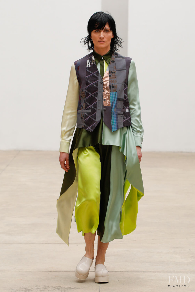 Kim Peers featured in  the Arthur Arbesser fashion show for Spring/Summer 2020