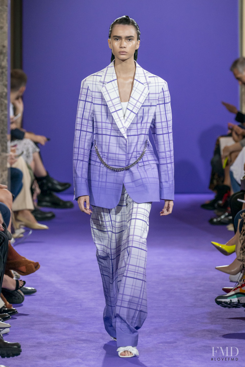 Clara Marques featured in  the BROGNANO fashion show for Spring/Summer 2020
