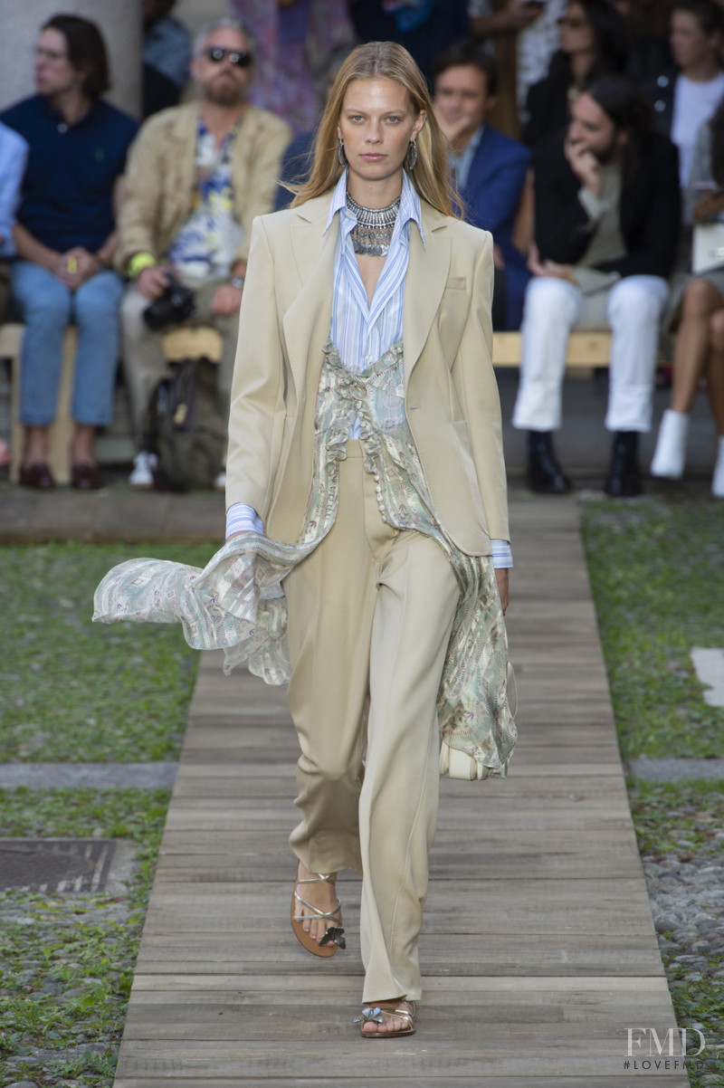 Lexi Boling featured in  the Etro fashion show for Spring/Summer 2020