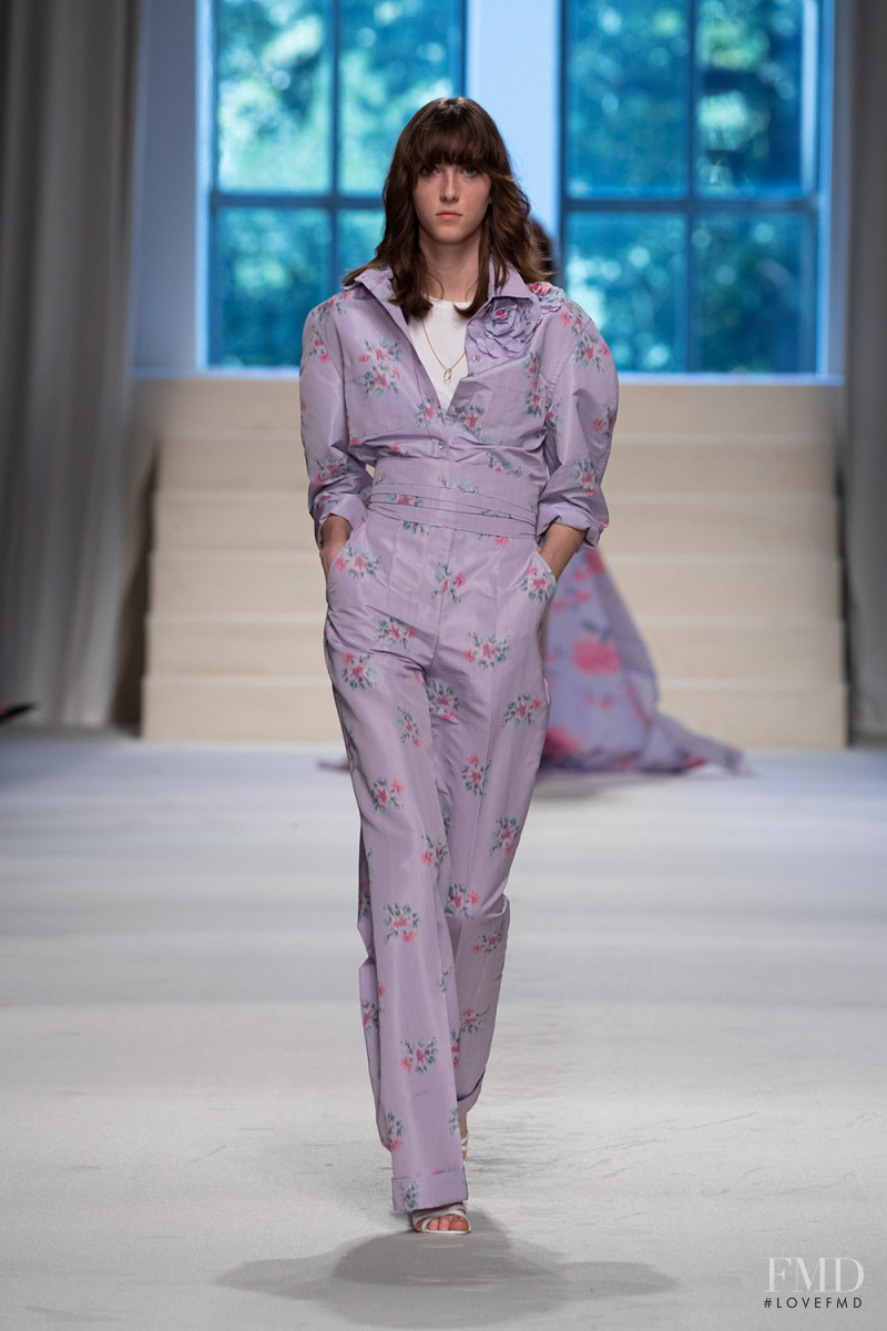 Evelyn Nagy featured in  the Philosophy di Lorenzo Serafini fashion show for Spring/Summer 2020
