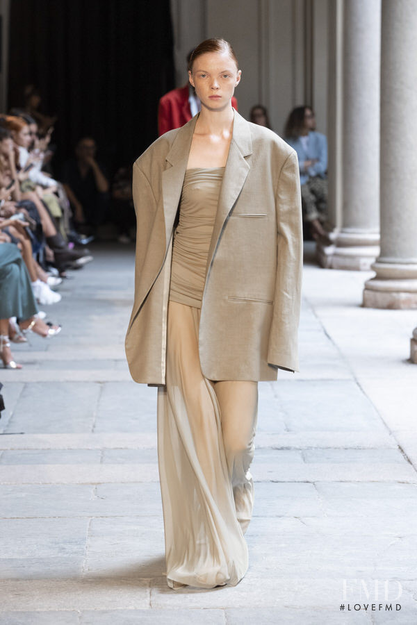 Andra Dragon Sukhetska featured in  the Calcaterra fashion show for Spring/Summer 2020