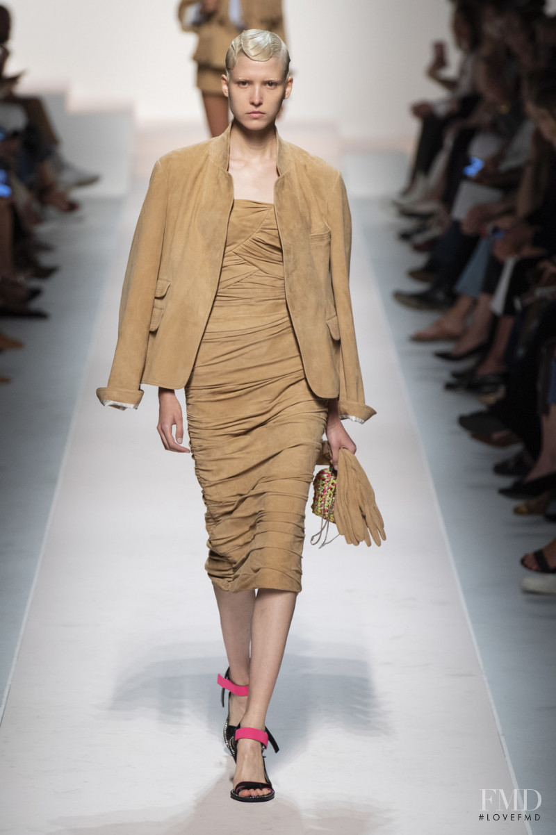 Sara Soric featured in  the Ermanno Scervino fashion show for Spring/Summer 2020